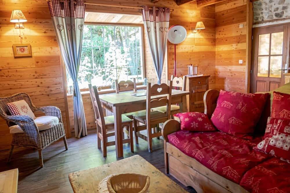 Appartement entier, 2 bedroom apartment in chabottes in Forest-Saint-Julien, Parc national des Écrins