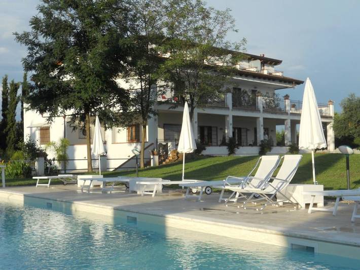 Bed and breakfast per 2 persone, con piscina e idromassaggio nonché giardino, adatto a famiglie con bambini - 1