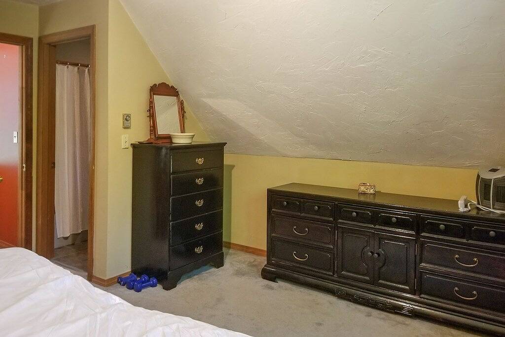 Home near the beach with a washer/dryer, tennis court, playground, basketball in Moultonborough, Lake Winnipesaukee