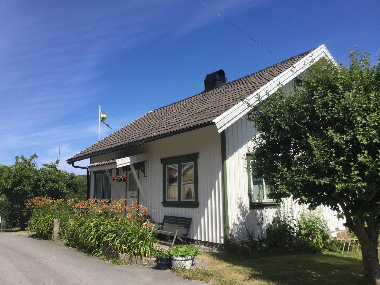 Hus för 8 Personer, med terass och trädgård