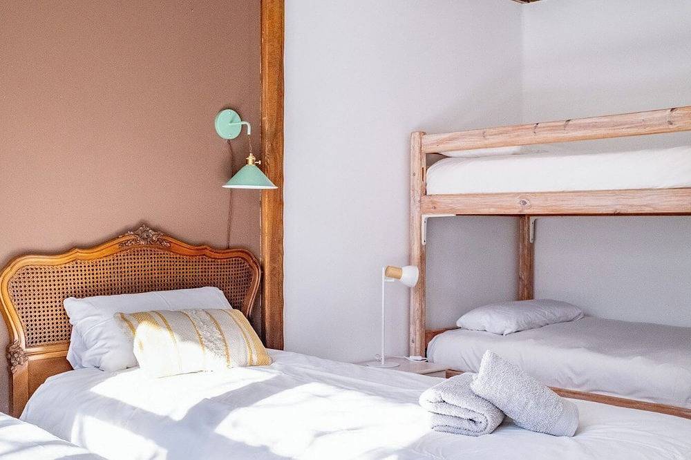 Almez De Lúa Güéjar Sierra in Güejar Sierra, Provincia de Granada