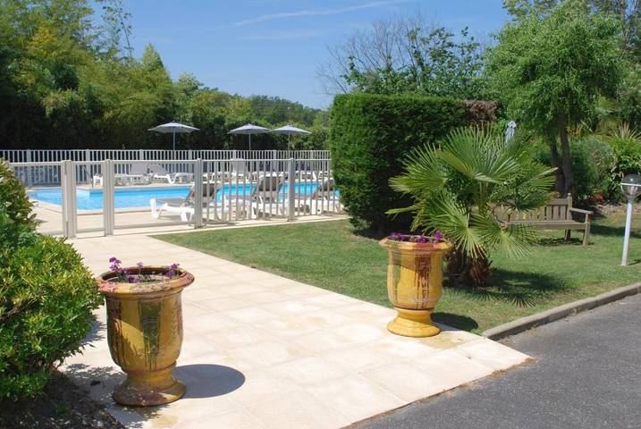 Hôtel pour 5 personnes, avec piscine et jardin à Eugénie-les-Bains - 4