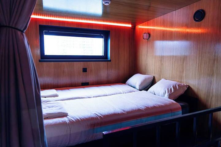 Luxurious ship with focus on relaxation for large groups: anything but ordinary in Gand (Fiandre), Gand