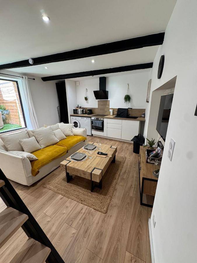 Location de vacances pour 2 personnes, avec jacuzzi ainsi que sauna et jardin, animaux acceptés à Liausson - 2