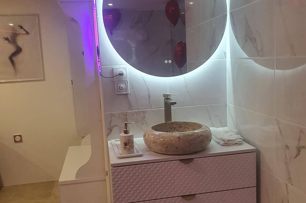 Apartamento entero, Aphrodisia Love concept  in Maraussan, Region de Béziers
