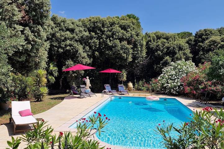 Villa for 8 people, with garden - 1