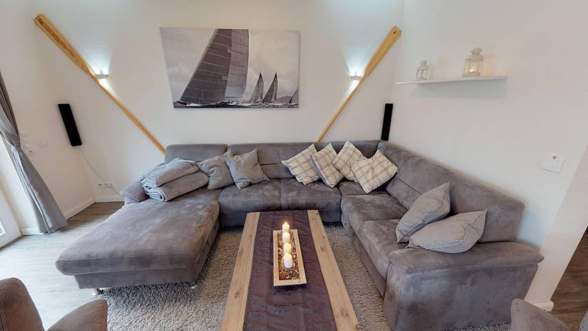 Ferienhaus für 8 Personen, mit Balkon und Whirlpool sowie Terrasse und Garten in Laboe - 4