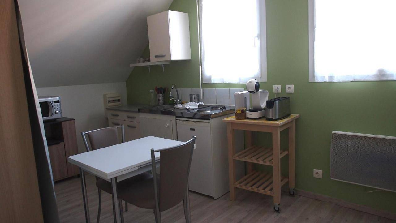Appartement entier, One-Bedroom Apartment in Saint-Pierre-des-Corps, Région de Tours