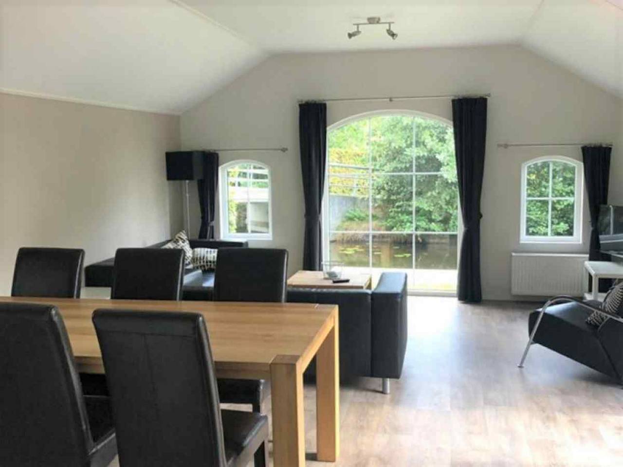 Gemütlich 4-6 Pers. Ferienhaus in Friesland. in Sint Nicolaasga, Friesland