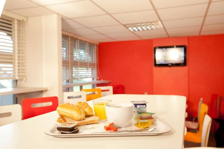 Hôtel pour 3 personnes à Saint-Laurent-de-Mure - 4