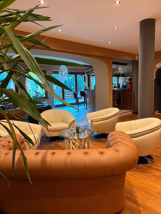 B&b per 2 persone, con idromassaggio e sauna nonché piscina e giardino in Passo San Pellegrino