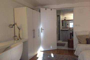 Gîte pour 4 personnes, avec piscine ainsi que jardin et terrasse à Alfortville
