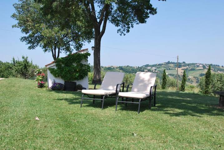 Appartamento per 7 persone, con Balcone e Terrazza nonché Giardino e Piscina a Guardiagrele