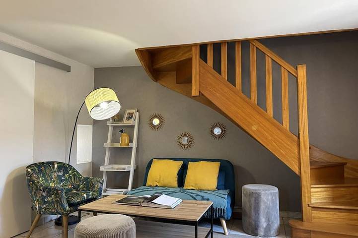 Gîte pour 4 personnes, avec Jacuzzi ainsi que Terrasse et Jardin
