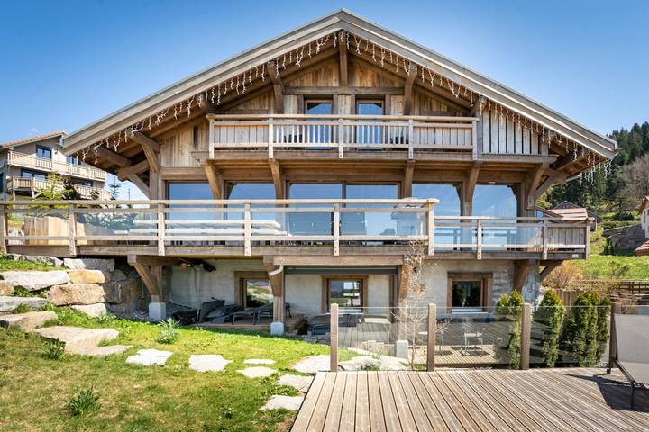 Chalet pour 14 personnes, avec jacuzzi et balcon ainsi que sauna et jardin à Gérardmer - 3