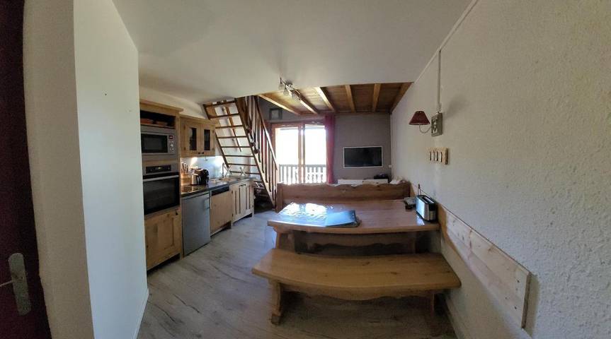 Appartement de vacances pour 4 personnes, avec balcon ainsi que vue et sauna
