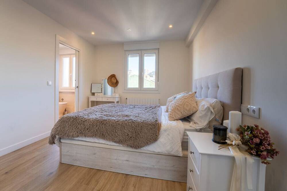 Apartamento entero, `Lujo Urbano: 2Habs. Sdr` in Santander, Costa de Cantabria