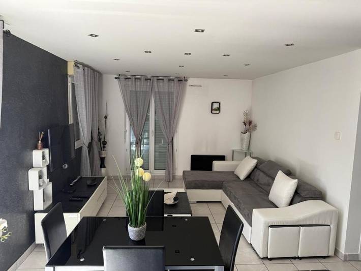 Gîte pour 4 personnes, avec balcon et vue à Lognes - 3