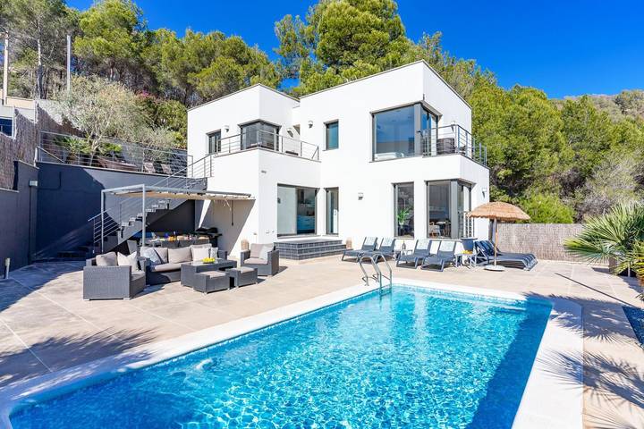 Chalet para 9 personas, con Balcón y Terraza además de Jardín y Piscina en Provincia de Barcelona