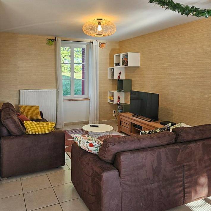 Gîte pour 8 personnes, avec jardin à Tauves - 3