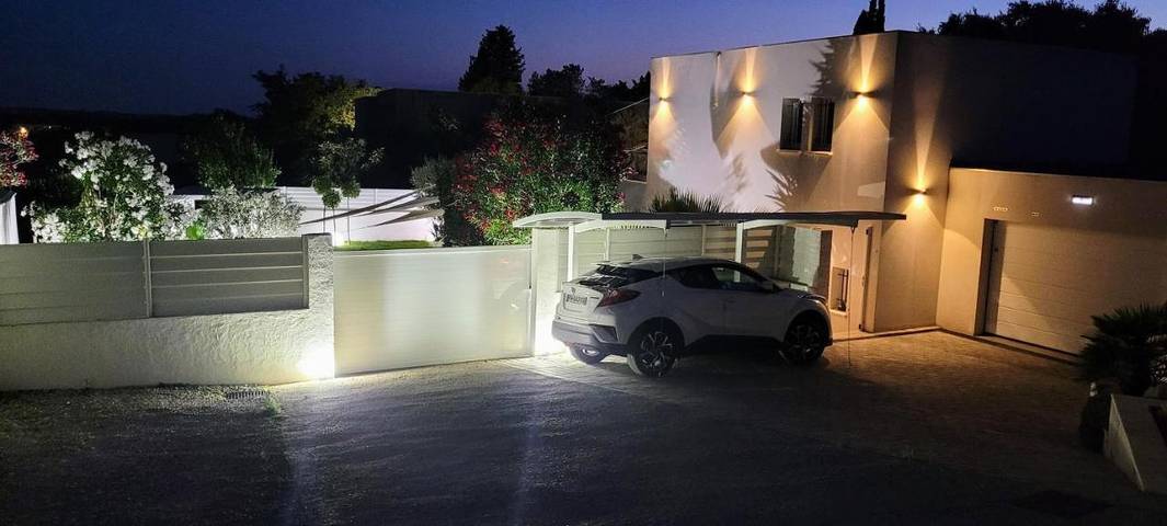 Chambre d’hôte pour 2 personnes, avec vue et terrasse ainsi que piscine et jardin à Salon-de-Provence - 2