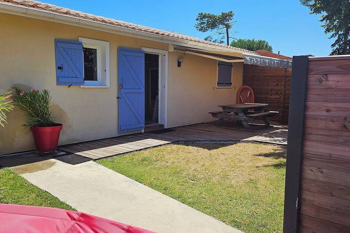 Maison de vacances pour 5 personnes, avec jardin et jacuzzi à Lanton