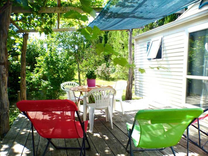Camping pour 4 personnes, avec jardin et vue, animaux acceptés