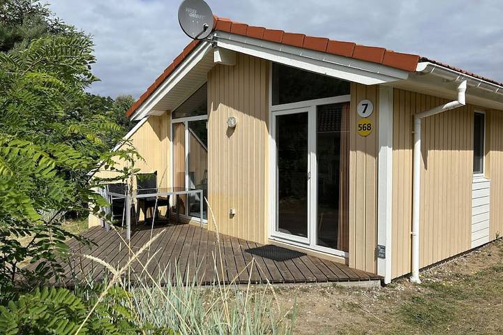 Ferienwohnung für 4 Personen, mit Terrasse und Garten sowie Pool und Sauna in der Lübeck