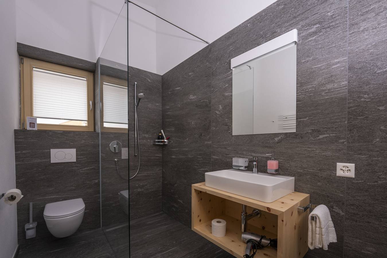 Ganzes Studio, Chasa Helvetia Studio: Entspannen und geniessen im neuen Studio mit exklusivem Hotelservice in Val Müstair, Unterengadin