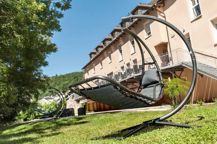 Hôtel pour 5 personnes, avec jardin, animaux acceptés à Banassac - 3