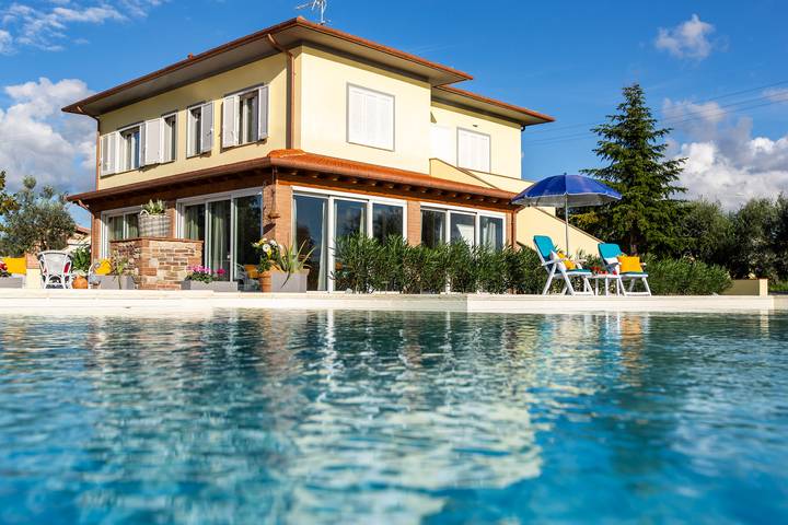 Villa for 12 people, with garden, with pets - 1