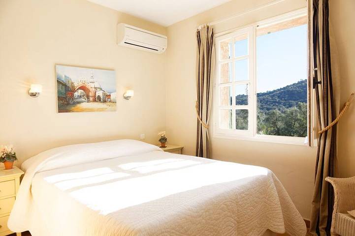 Golfe de St Tropez Riviera Française belle villa privée, piscine chauffée in Le Plan-de-la-Tour, Côte méditerranéenne (France)