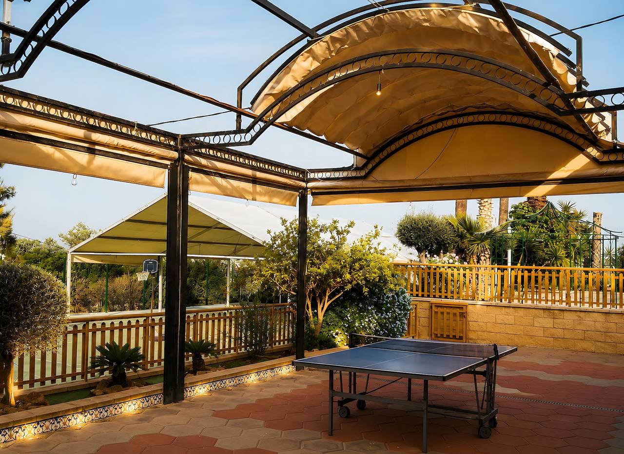 Villa « Gran Chalet Retreat » avec vue montagne, piscine privée et climatisation in Orihuela, Province d'Alicante