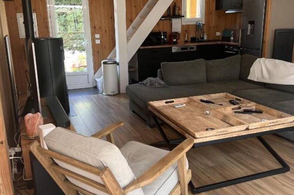 Cozy-warm chalet by the sea with a great location. Switch off, feel good. in Le Porge, Lesparre-Médoc region