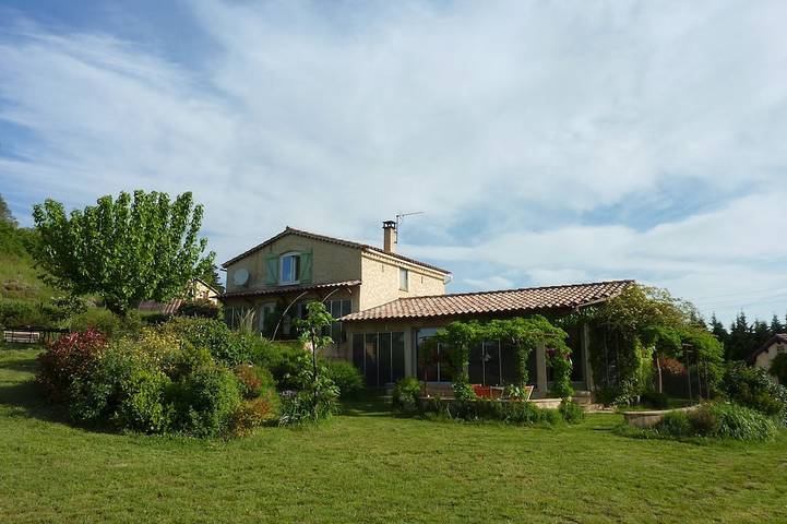 Location de vacances pour 13 personnes, avec Terrasse et Jardin à Saint-André-de-Cruzières
