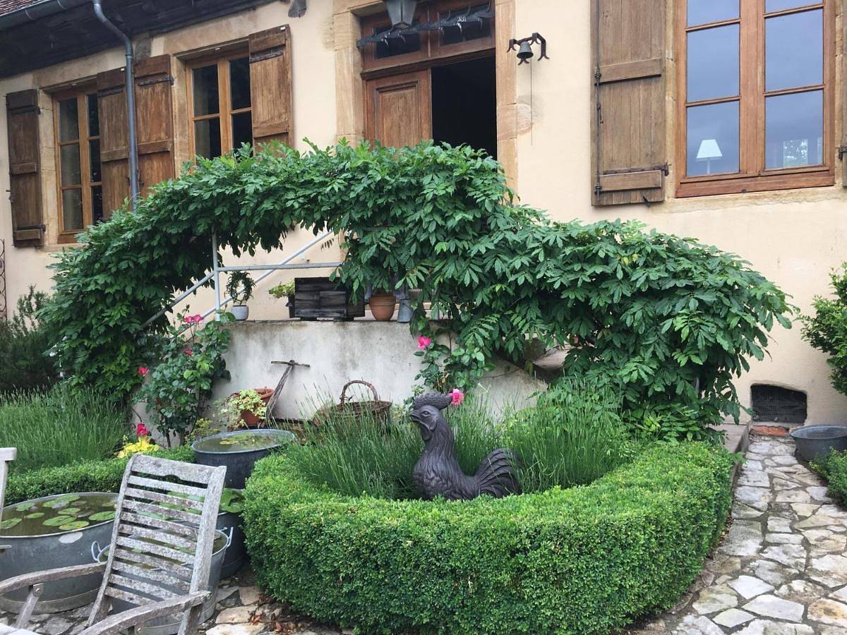 Chambre d’hôte pour 2 personnes avec piscine in Céron, Région de Charolles