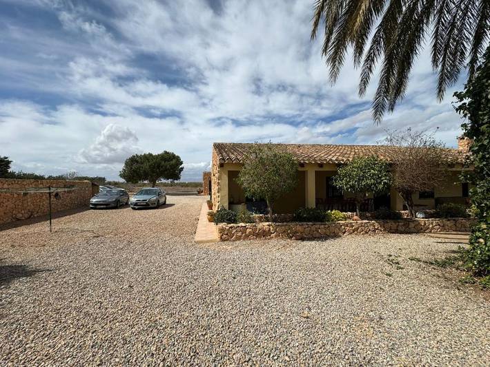 Chalet para 12 personas, con jacuzzi además de piscina y terraza en Campo de Cartagena - 4