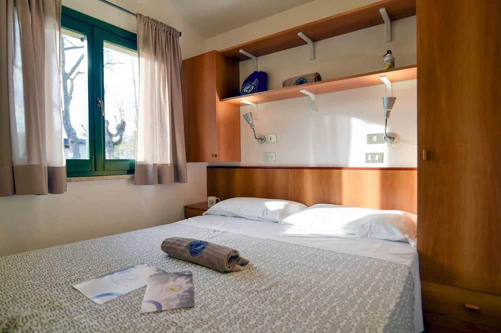 Entire apartment, La Risacca Family Camping Village three-room apartment Trilo for 4 people in Fermo Province