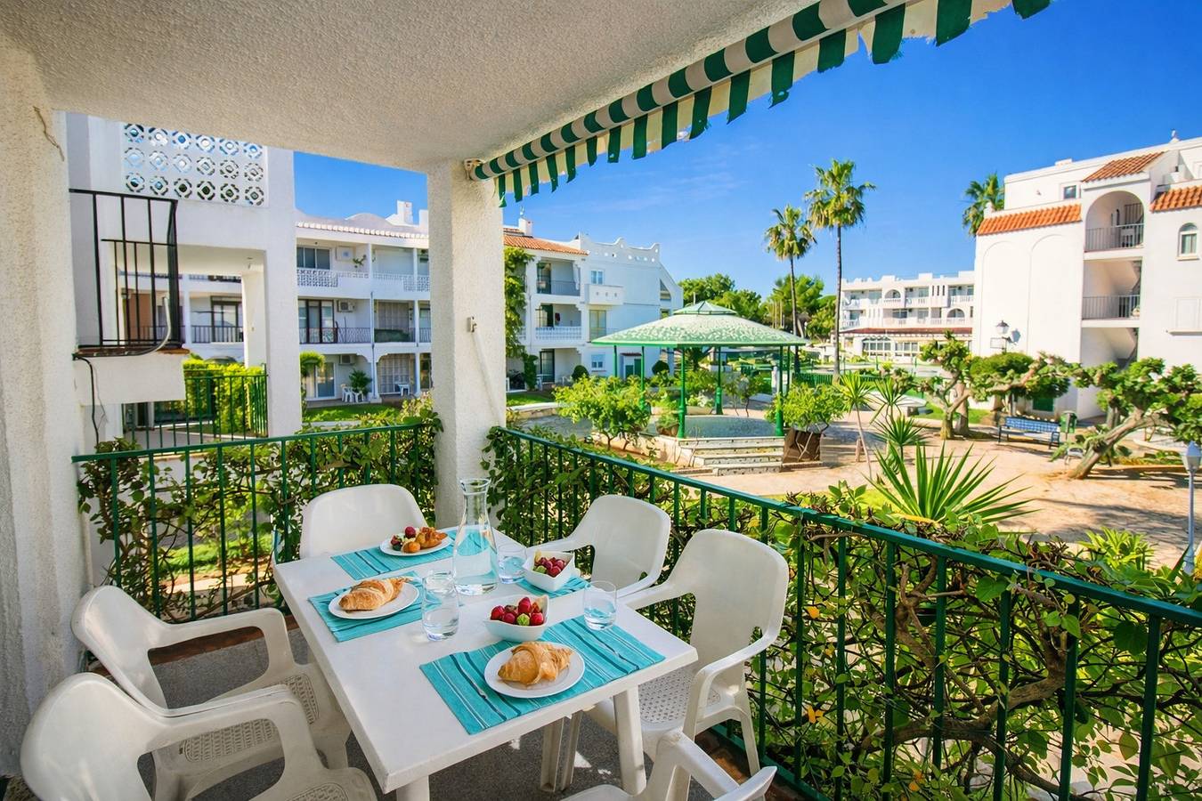 Appartement entier, Romana Pool & Beach *Pet Friendly* in Alcossebre, Alcalà de Xivert