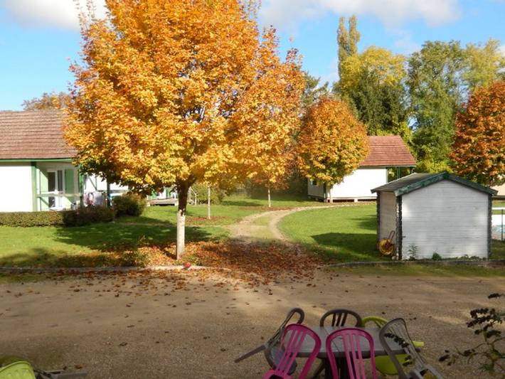 Chalet pour 6 personnes, avec piscine et terrasse, animaux acceptés dans Yonne - 4
