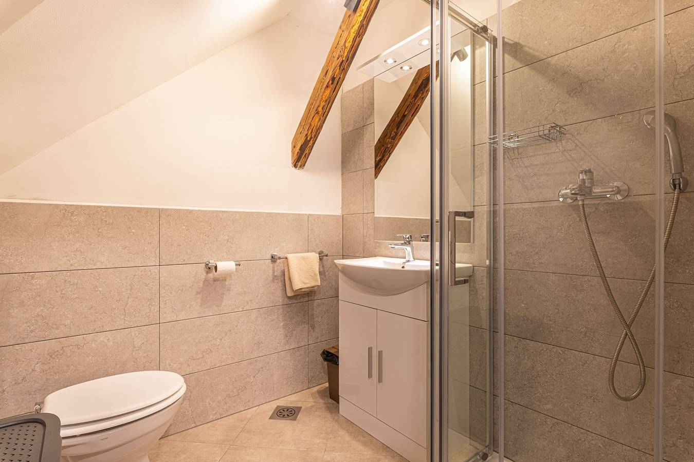 Ganze Wohnung, Holy Harmony Suite 1 in Innerkrain-Karst