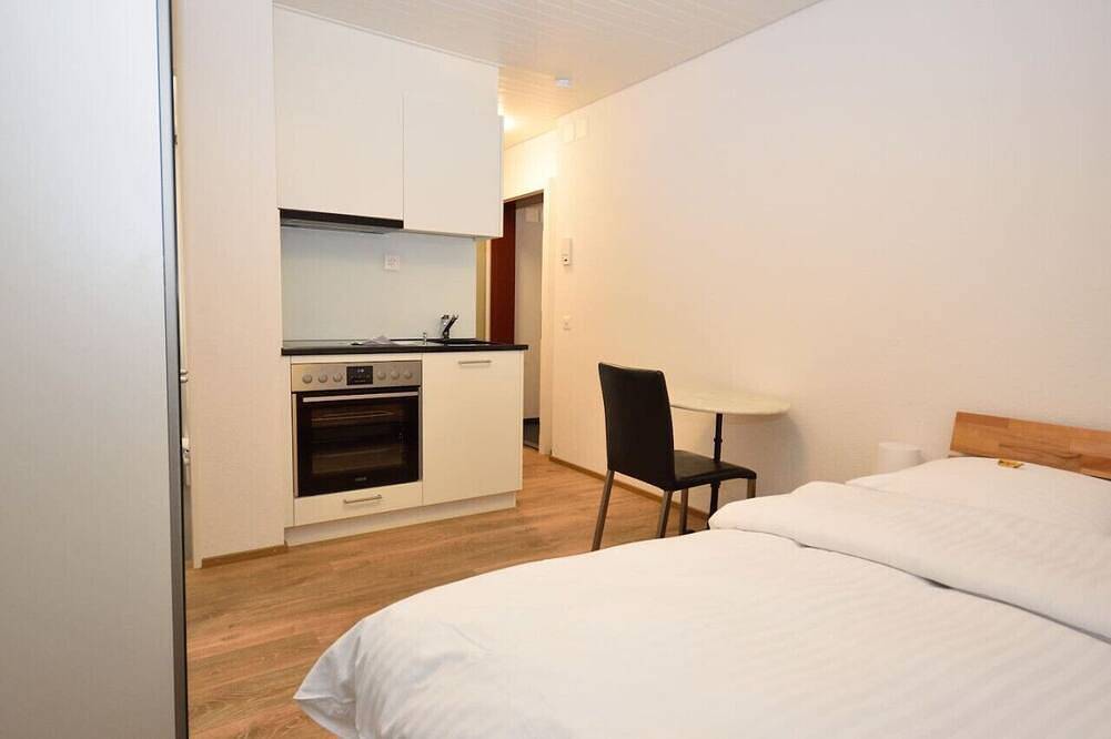 Ganze Wohnung, Studio in the heart of Zurich - Color 1 in Zürich, Bezirk Zürich