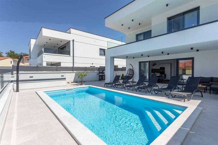 Villa pour 8 personnes, avec piscine ainsi que vue sur l’océan et balcon à Klimno - 2