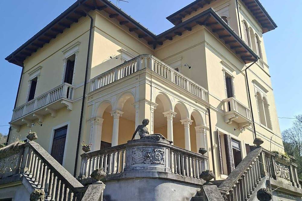 Apartment in villa in the Euganean Hills in Torreglia, Euganeische Hügel