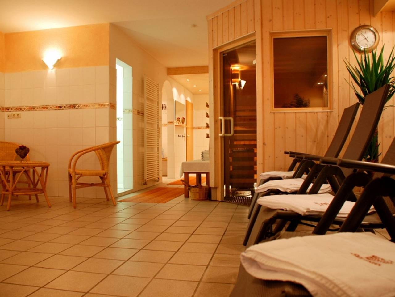 Hotel Im Winkel - Appartement für 1-4 Personen in Langenargen, Region Bodensee-Oberschwaben