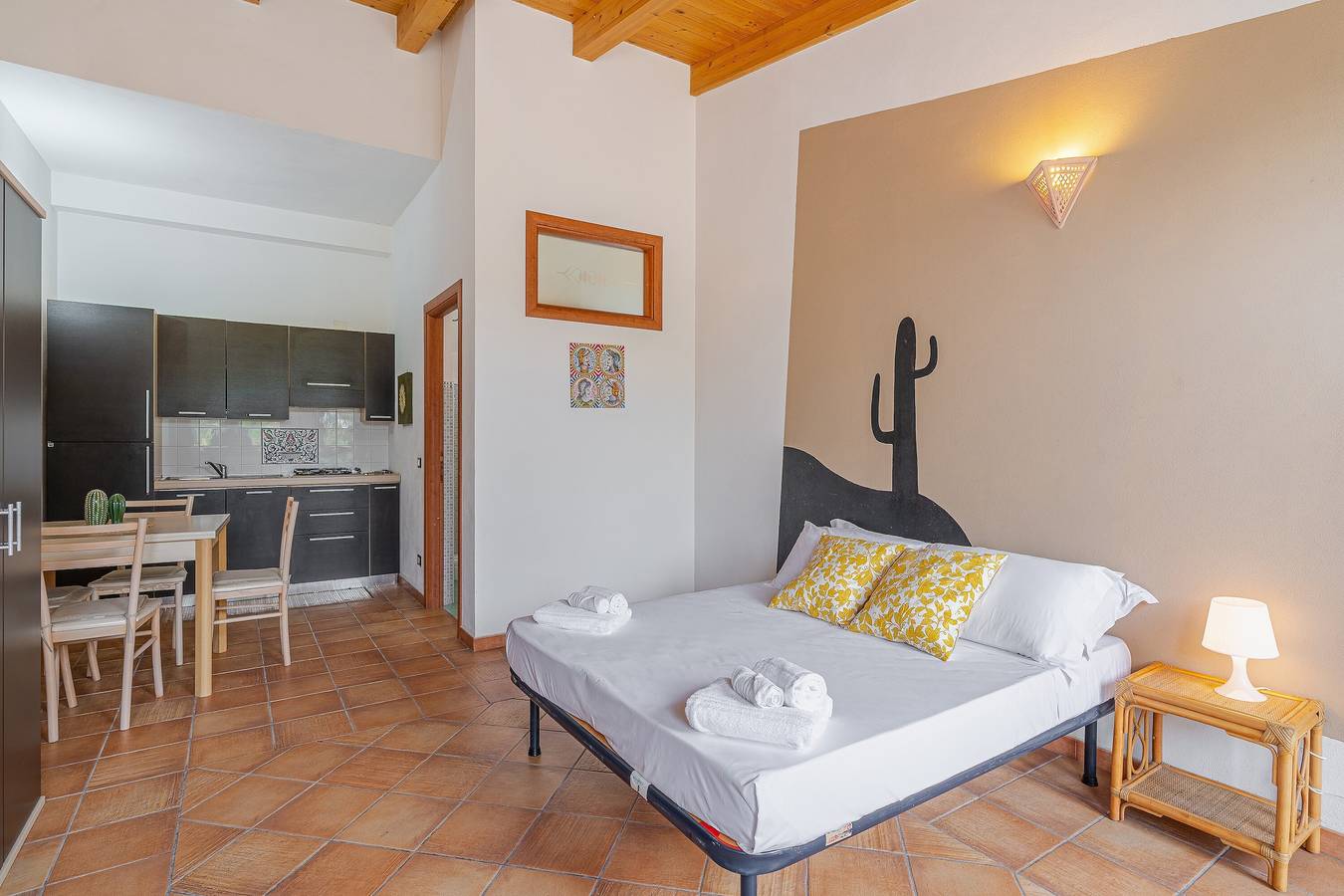 Appartement entier, Appartement « Pathos Retreat Zagara » avec piscine partagée, Wi-Fi et climatisation in Syracuse, Province de Syracuse