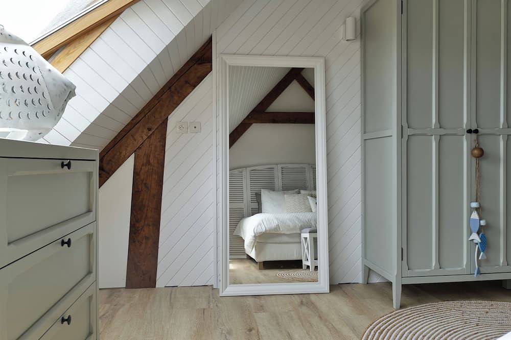 Charming seaside house with indoor heated Pool-Jacuzzi in Moëlan-sur-Mer, Côte de Cornouaille