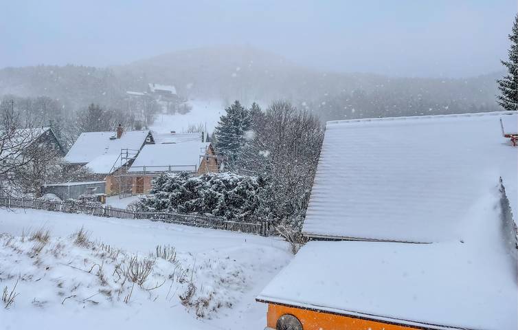 Charmante Wohnung mit Terrasse, Parkplatz & Garten - 2km nach Waltersdorf in Waltersdorf, Großschönau