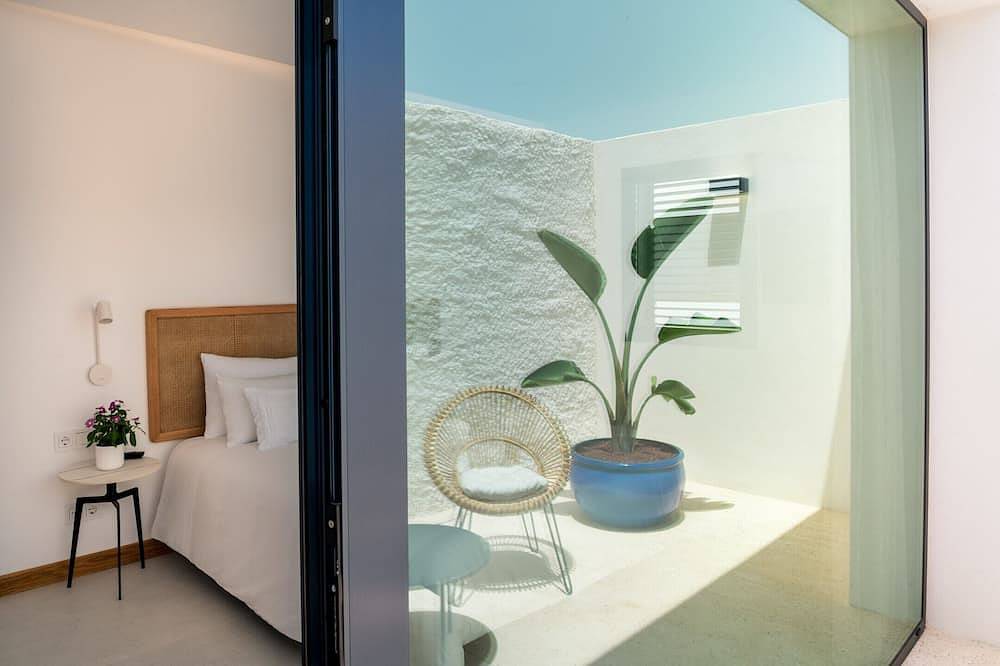 Taboire 5 | Luxurious 3 bedroom villa for an exclusive Lanzarote holiday in Puerto Calero, Yaiza