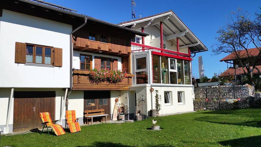 Ferienwohnung für 3 Personen, mit Balkon und Garten in Halblech